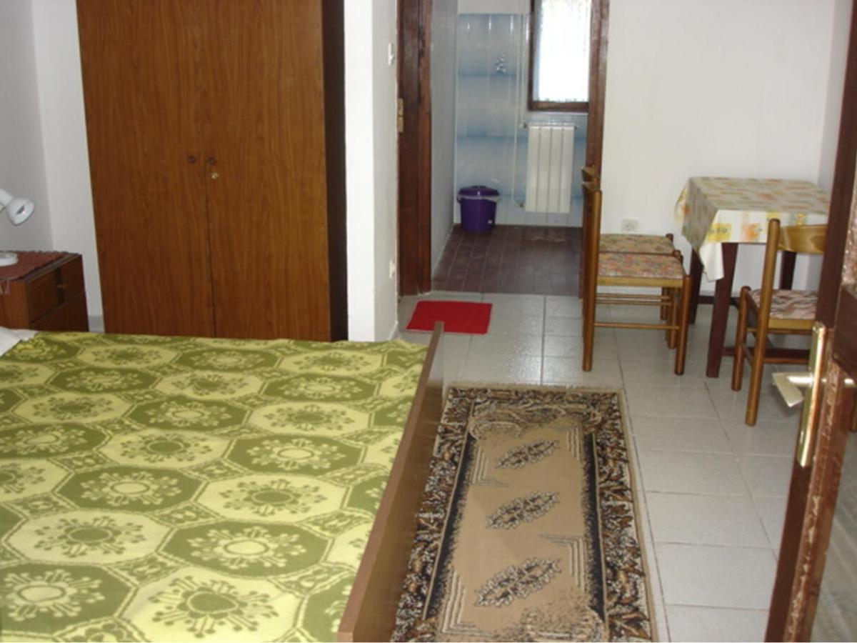 Apartments Vjera Krk Town Szoba fotó